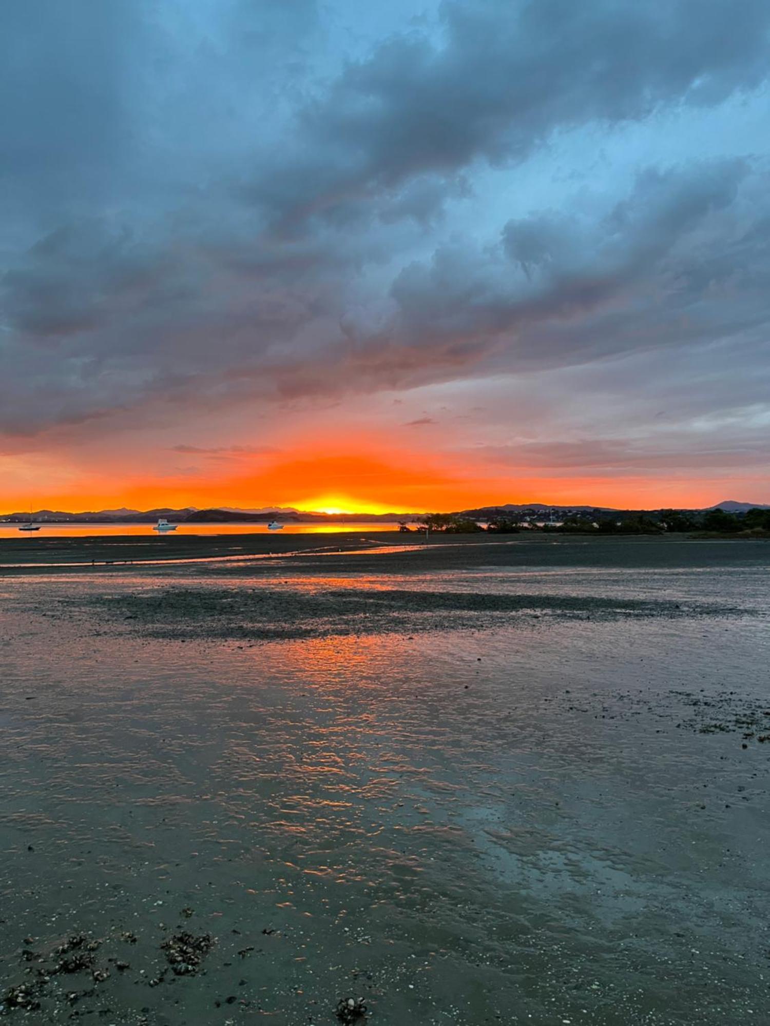 Tamaterau Seaview House In วานกาไร ภายนอก รูปภาพ